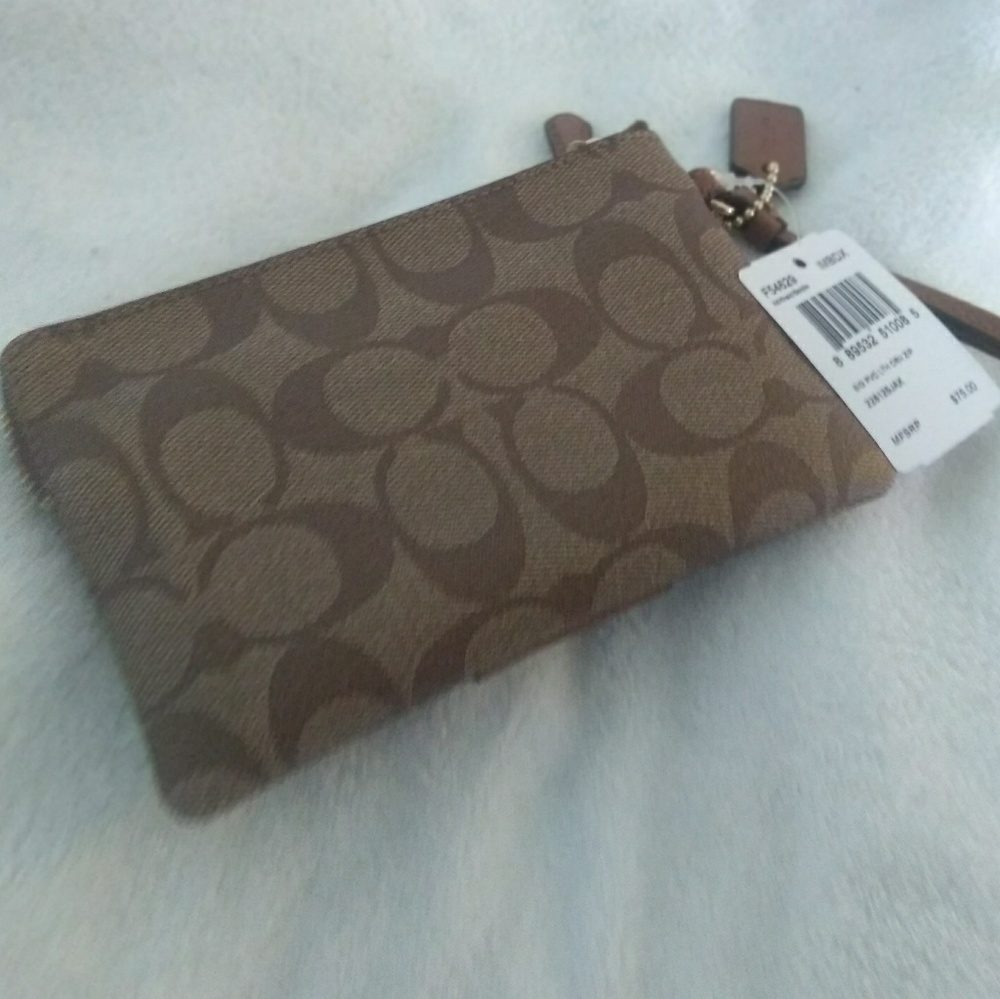 Coach Wristlet - Picture 3 of 4